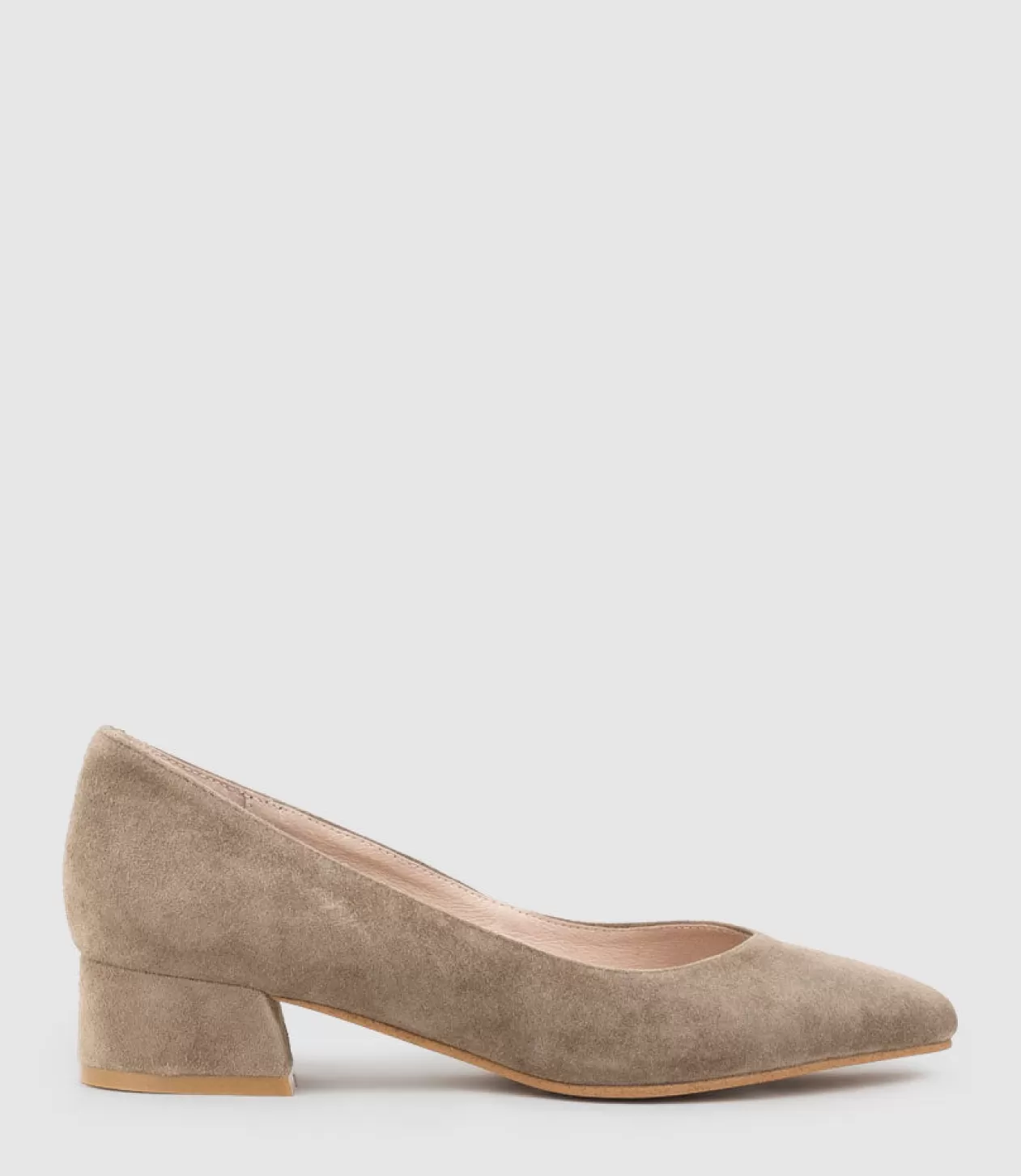 Edward Meller Low Heel<Audrey35 Low Block Heel Pump In Latte Suede