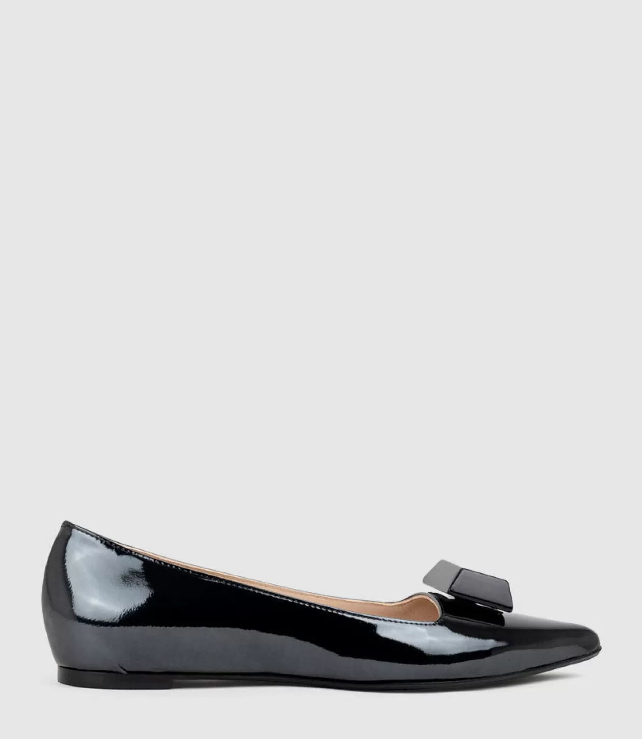 Edward Meller Ballet Flats<Emrata Pointed Ballet With Trim In Black