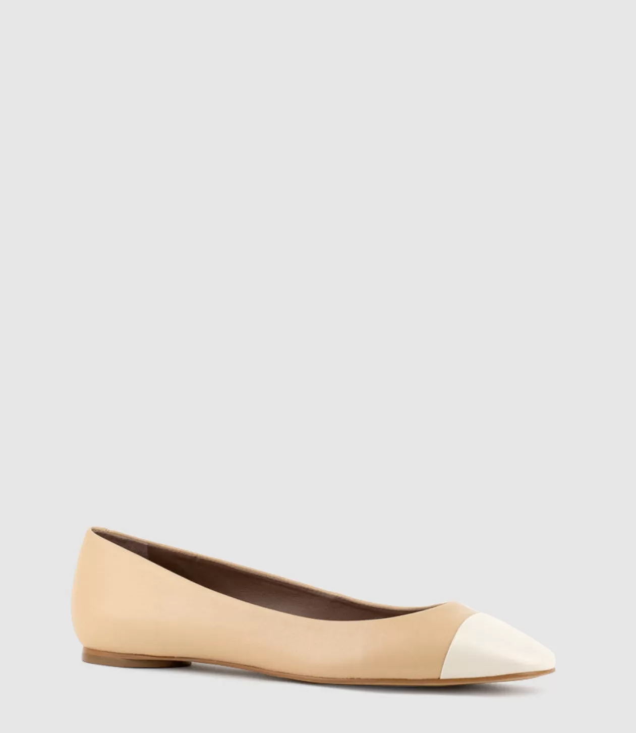 Edward Meller Ballet Flats<Fynn Cap Toe Ballet In Beige With Offwhite