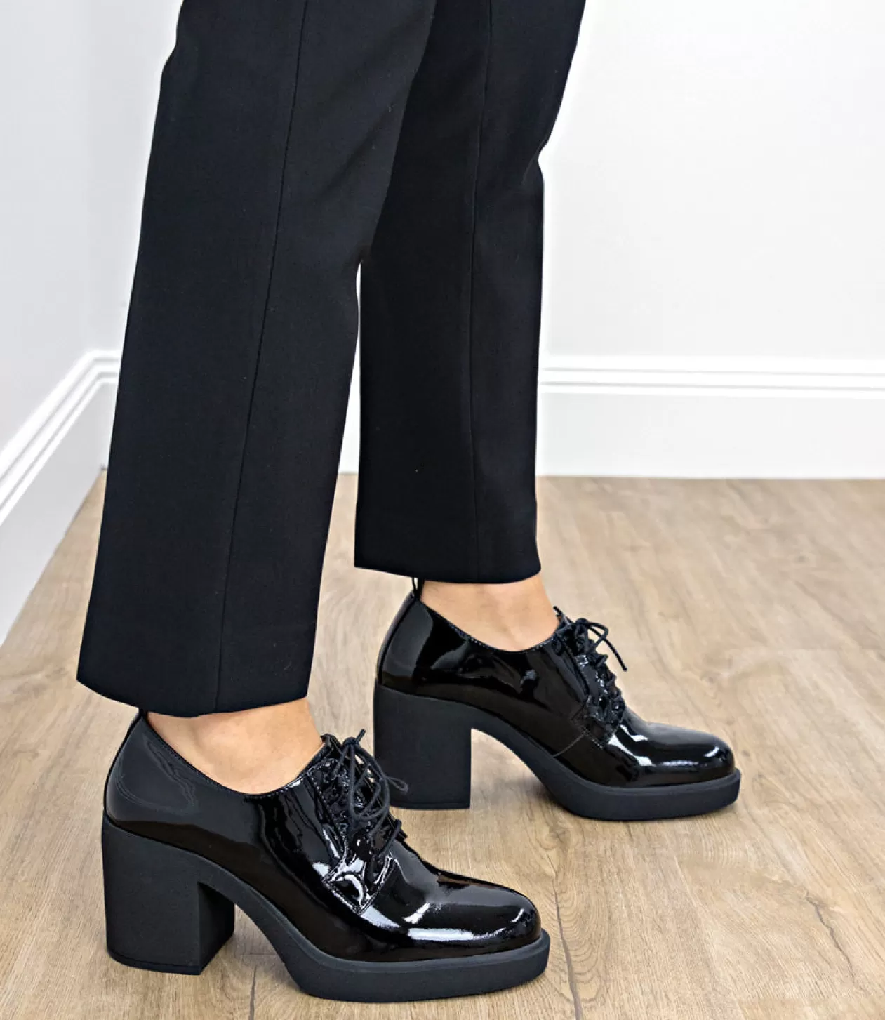 Edward Meller Loafers & Moccasins<Peyton85 Lace Up On Unit In Black Patent