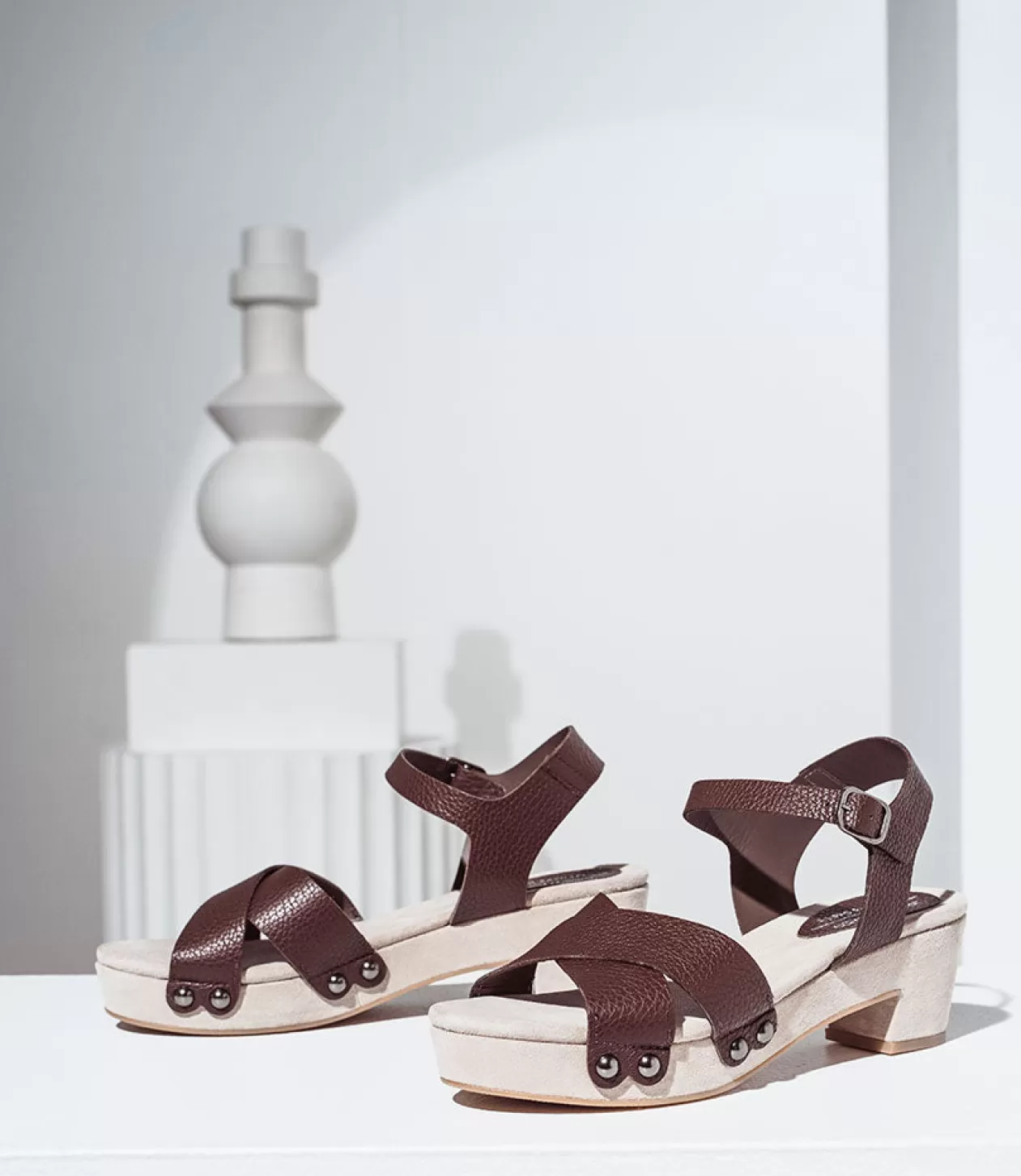 Edward Meller Mid Heel Sandals<Samsa65 Studded Sandal On Unit In Brown